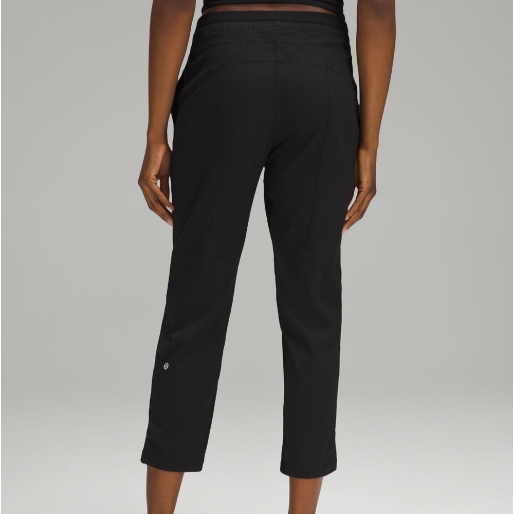 Lululemon Dance Studio Crop Pant AZ 10 EUC
